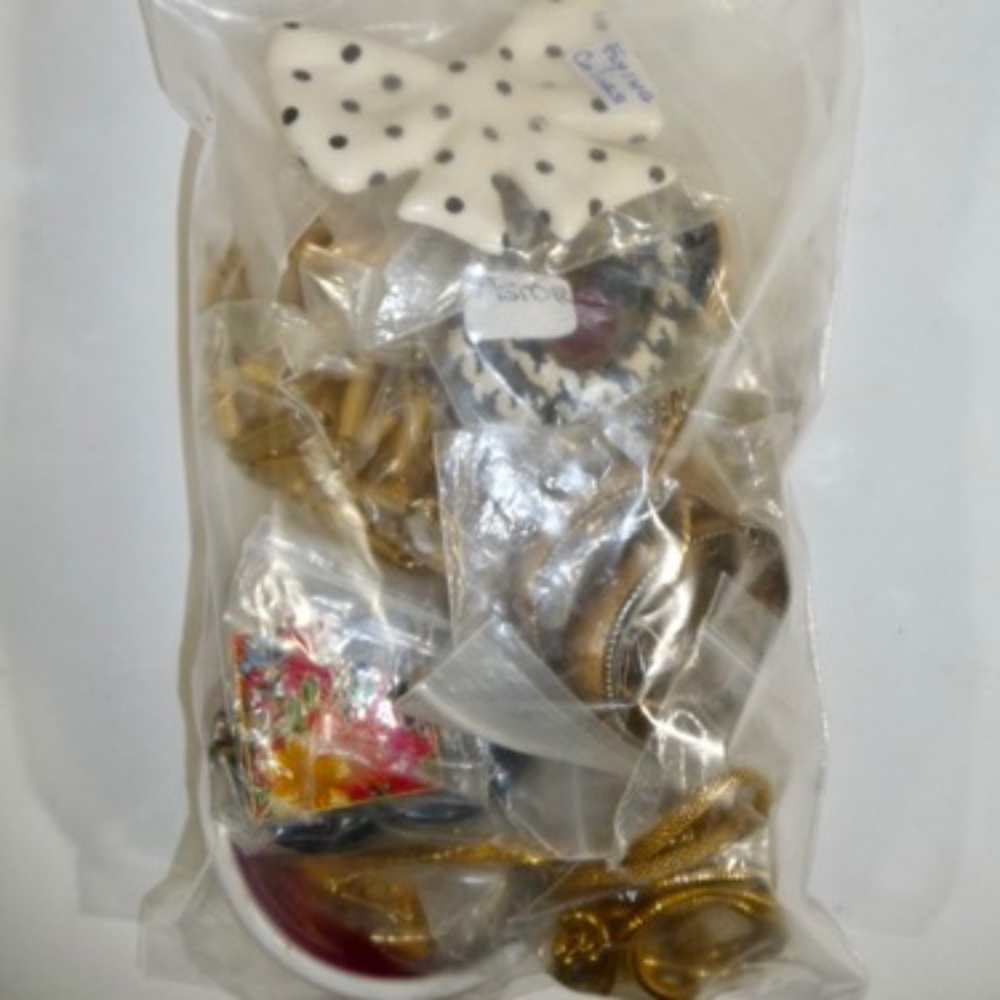 Signed 8/25 Nice Lot Vintage Costume Jewelry